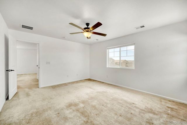 919 N Undergrove Way, Aurora, CO 80018