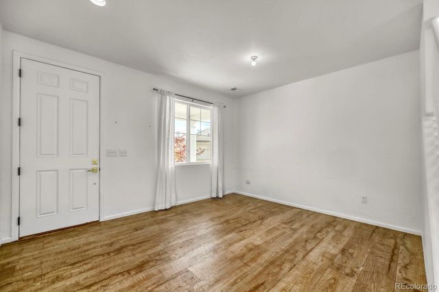 919 N Undergrove Way, Aurora, CO 80018