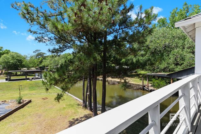10233 Bayou Circle, Fairhope, AL 36532