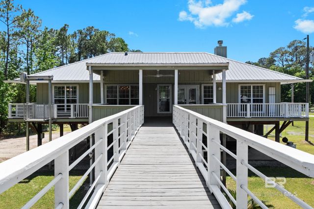 10233 Bayou Circle, Fairhope, AL 36532