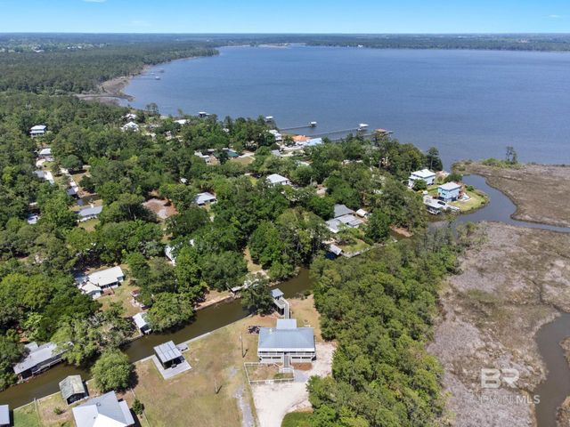 10233 Bayou Circle, Fairhope, AL 36532