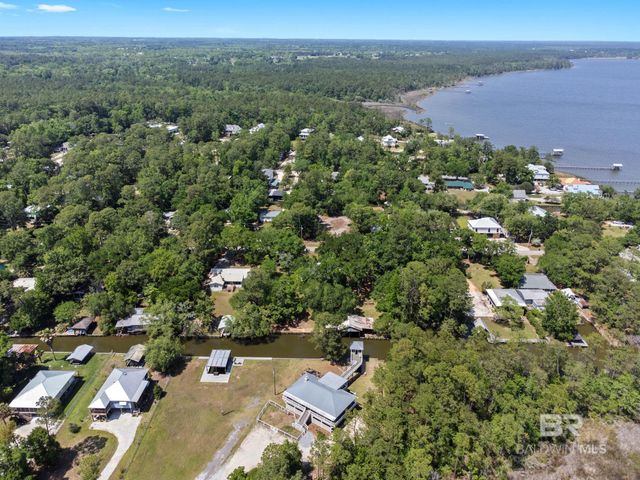 10233 Bayou Circle, Fairhope, AL 36532