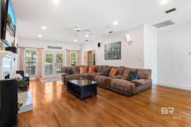 10233 Bayou Circle, Fairhope, AL 36532