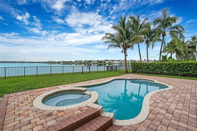 5197 SW 183rd Ave, Miramar, FL 33029