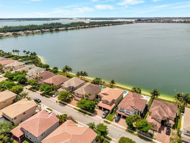 5197 SW 183rd Ave, Miramar, FL 33029