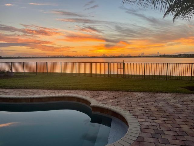 5197 SW 183rd Ave, Miramar, FL 33029