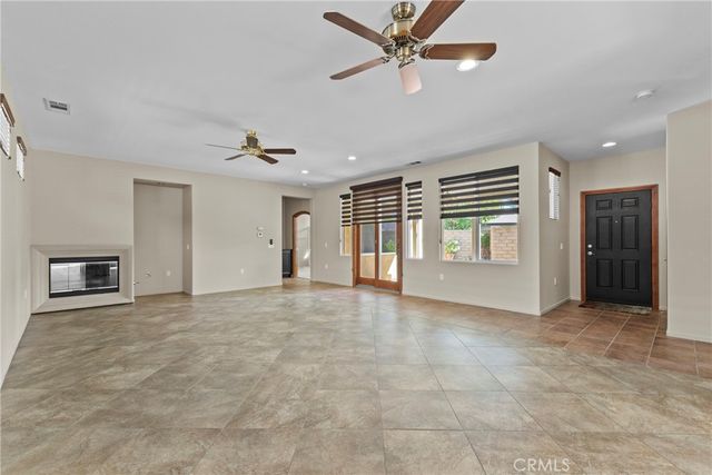 196 Four Seasons Boulevard, Hemet, CA 92545