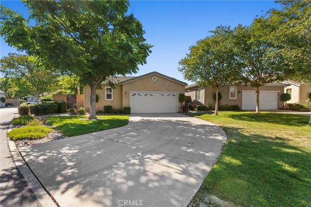 196 Four Seasons Boulevard, Hemet, CA 92545