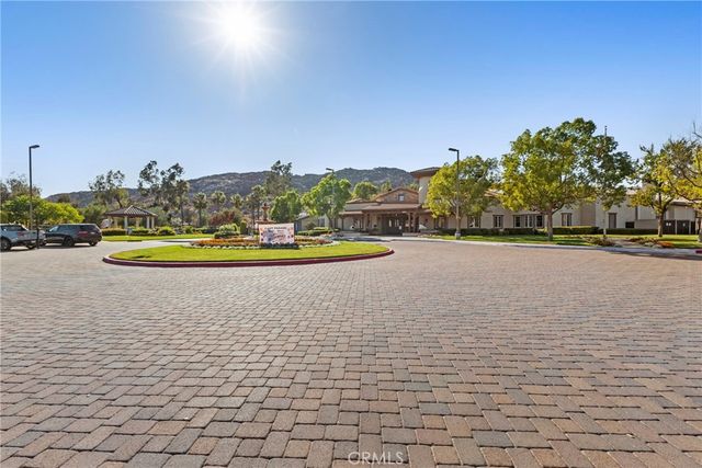 196 Four Seasons Boulevard, Hemet, CA 92545