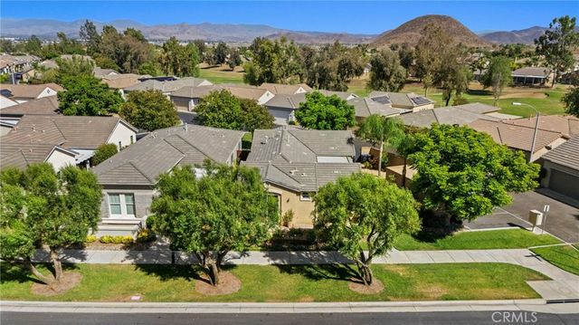 196 Four Seasons Boulevard, Hemet, CA 92545