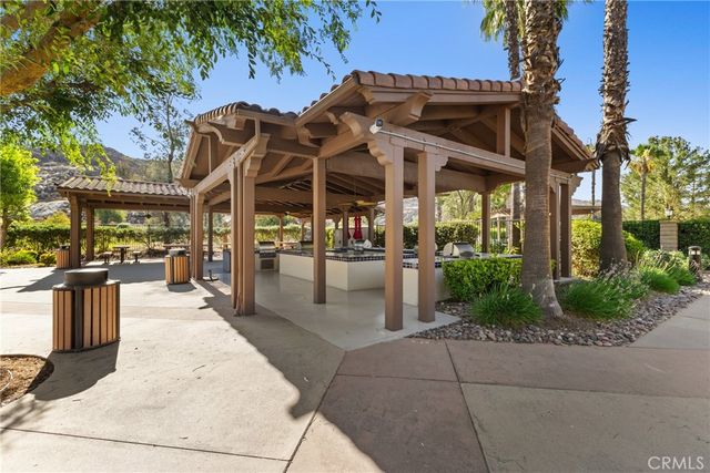 196 Four Seasons Boulevard, Hemet, CA 92545