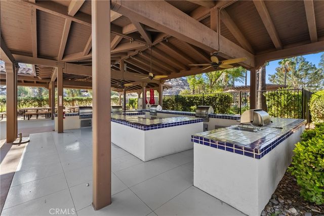 196 Four Seasons Boulevard, Hemet, CA 92545