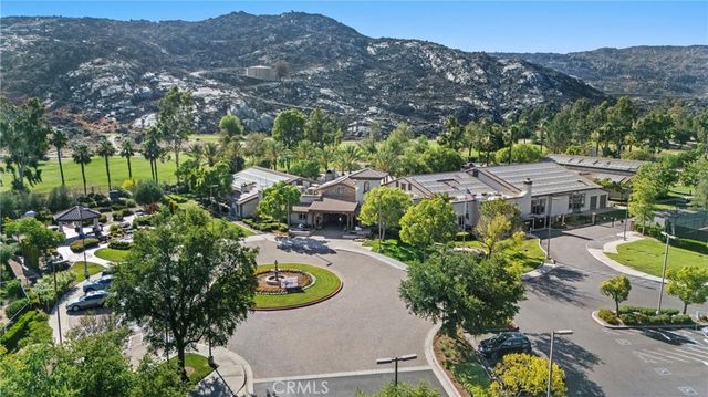 196 Four Seasons Boulevard, Hemet, CA 92545
