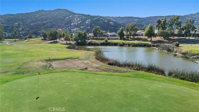 196 Four Seasons Boulevard, Hemet, CA 92545