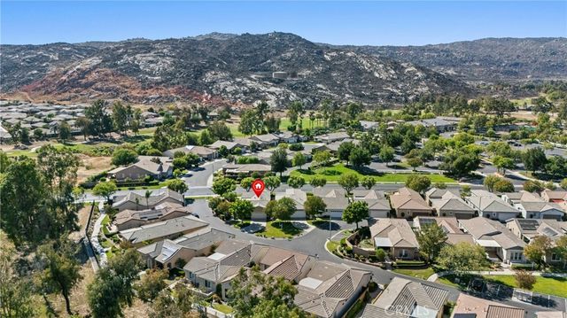 196 Four Seasons Boulevard, Hemet, CA 92545