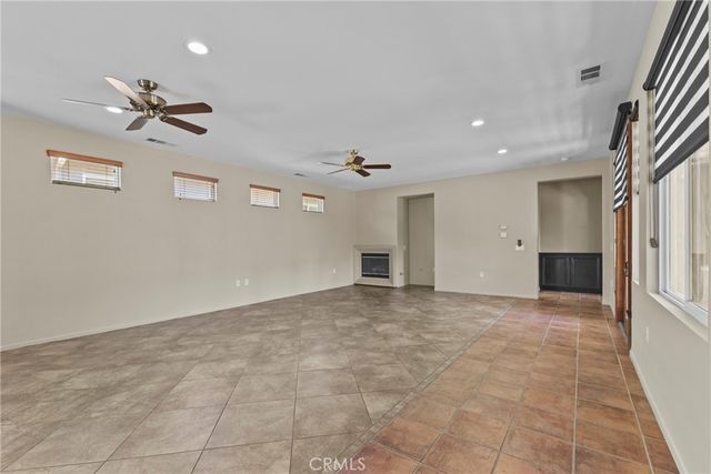 196 Four Seasons Boulevard, Hemet, CA 92545
