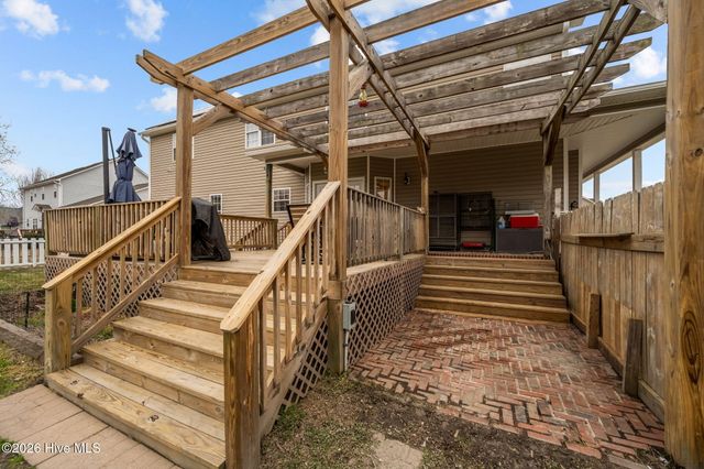 106 Lafitte Drive, Hubert, NC 28539