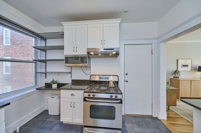 233 Freeman 4, Brookline, MA 02446