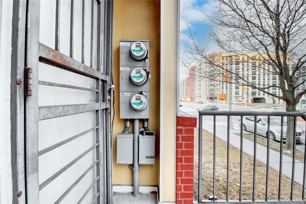 639 Vandalia Avenue, Brooklyn, NY 11239 — photo 2