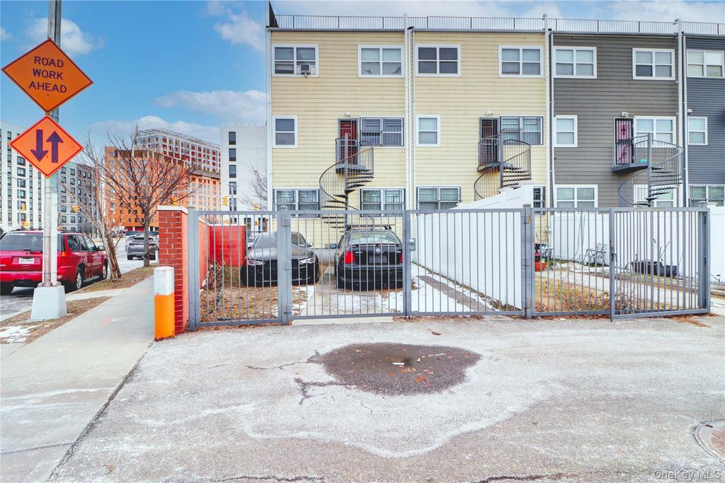 639 Vandalia Avenue, Brooklyn, NY 11239 — photo 4