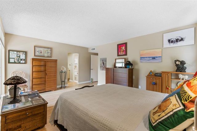 1719 NW 23RD AVENUE 3E, Gainesville, FL 32605