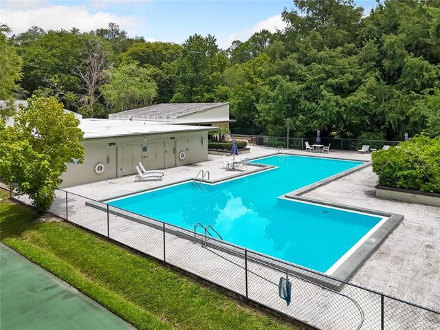 1719 NW 23RD AVENUE 3E, Gainesville, FL 32605