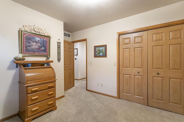 20 SPENCER VILLAGE COURT, Appleton, WI 54914