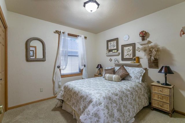 20 SPENCER VILLAGE COURT, Appleton, WI 54914