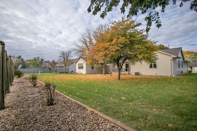 20 SPENCER VILLAGE COURT, Appleton, WI 54914