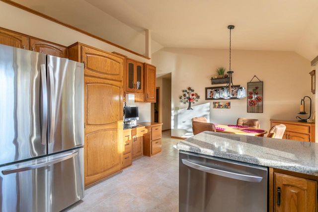 20 SPENCER VILLAGE COURT, Appleton, WI 54914