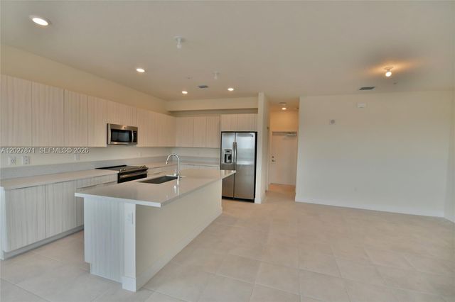 4700 NW 84th Avenue 18, Doral, FL 33166