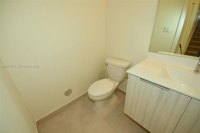 4700 NW 84th Avenue 18, Doral, FL 33166