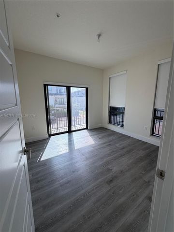 4700 NW 84th Avenue 18, Doral, FL 33166