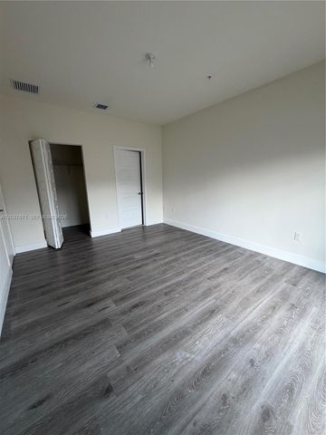 4700 NW 84th Avenue 18, Doral, FL 33166