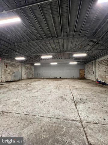 416 W BROAD ST, Paulsboro, NJ 08066