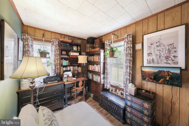 1253 MULBERRY RD, Farnham, VA 22460