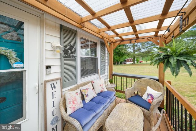 1253 MULBERRY RD, Farnham, VA 22460