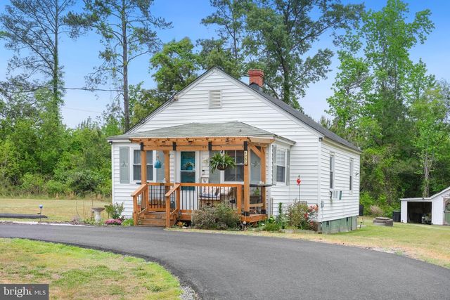 1253 MULBERRY RD, Farnham, VA 22460