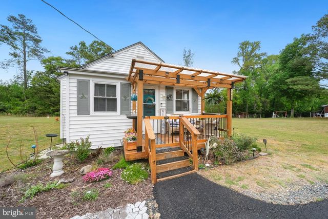 1253 MULBERRY RD, Farnham, VA 22460