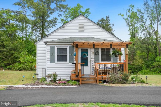 1253 MULBERRY RD, Farnham, VA 22460