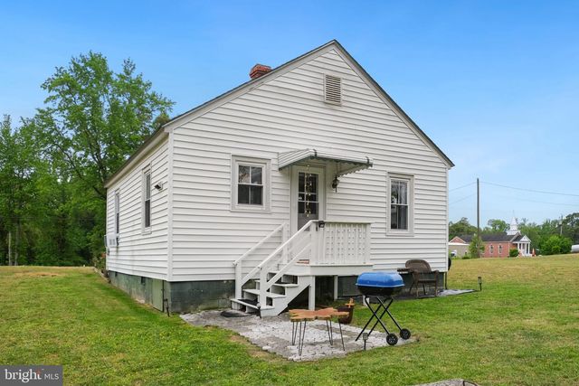 1253 MULBERRY RD, Farnham, VA 22460