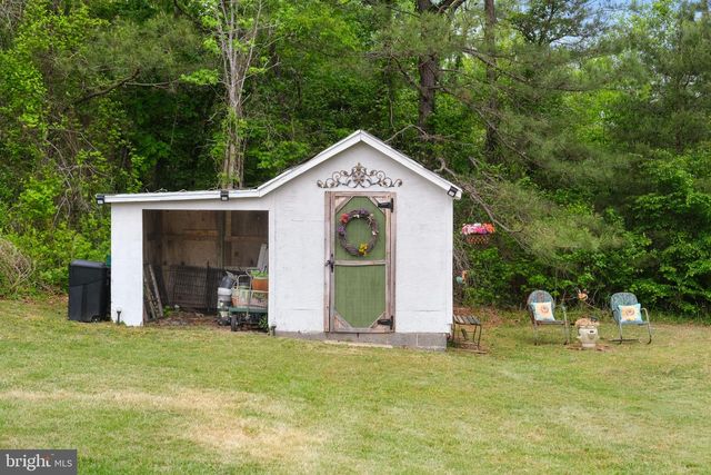1253 MULBERRY RD, Farnham, VA 22460