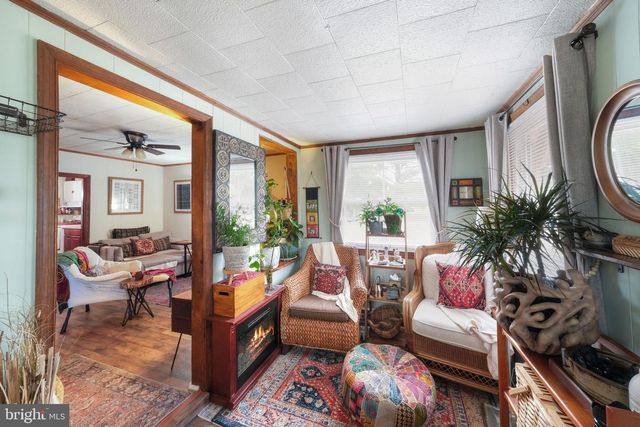 1253 MULBERRY RD, Farnham, VA 22460