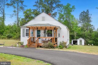 1253 MULBERRY RD, Farnham, VA 22460