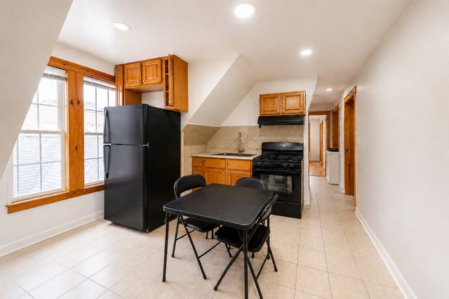 321 N Long Avenue, Chicago, IL 60644