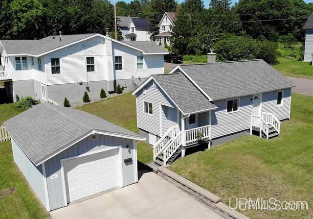 1001 Prospect Street, Hancock, MI 49930