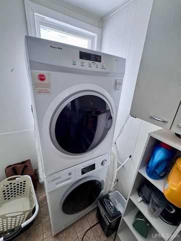 1001 Prospect Street, Hancock, MI 49930