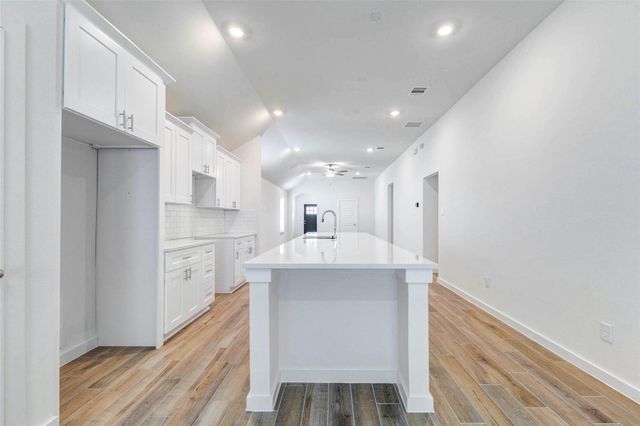 6475 Escondido Drive, Rosharon, TX 77583
