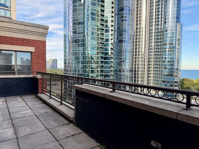 1250 S Indiana Avenue 1303, Chicago, IL 60605