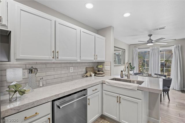 8212 Diamond Star Court, Las Vegas, NV 89145